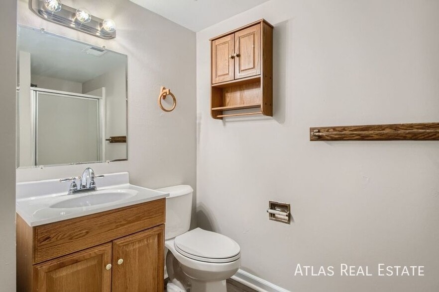 Building Photo - 14355 E Harvard Ave