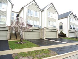 Building Photo - 642 Diamond Pointe Dr