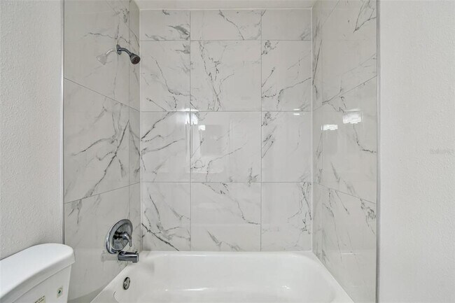 Building Photo - 9125 Tudor Dr