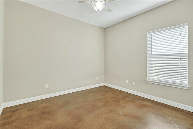 Building Photo - 7237 Lake Tranquility Dr