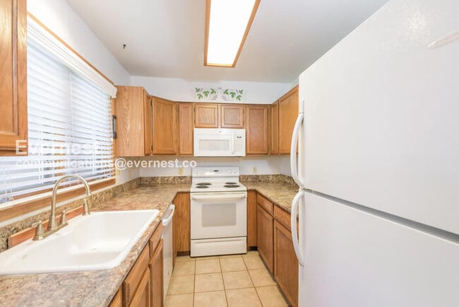 Building Photo - 3535 Spring Creek Pl