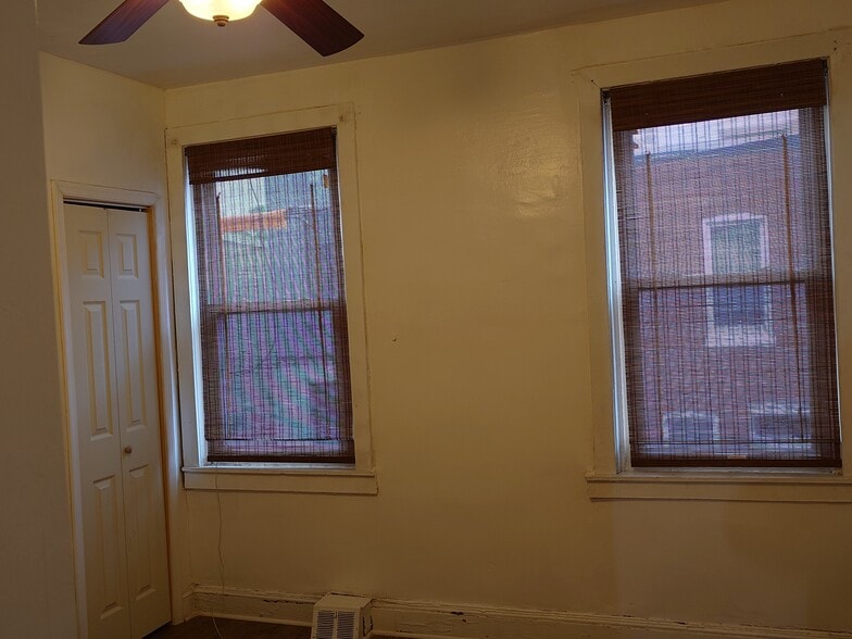 Building Photo - 2224 Latona St