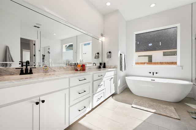 Building Photo - 5213 Havana Dr