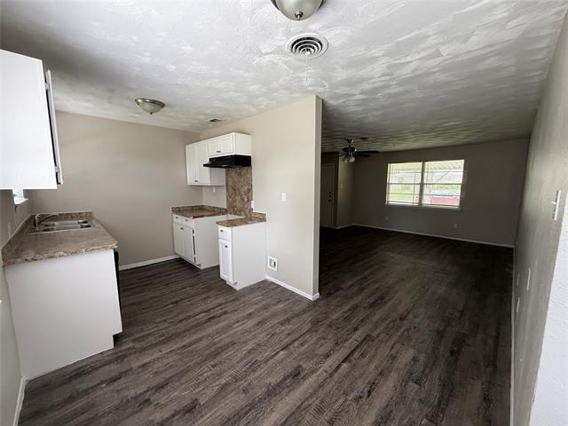 Building Photo - 4828 Harper Dr