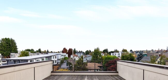Building Photo - Contemporary 3 Bedroom Ballard Townhome in Prime Location