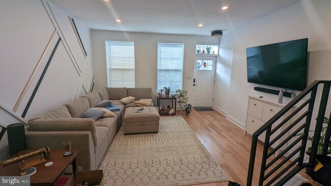 Building Photo - 1323 S 22nd St