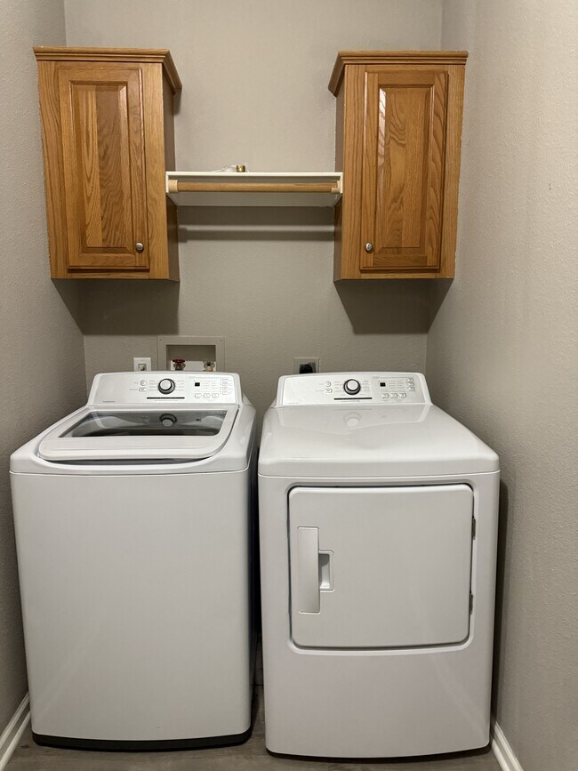 Building Photo - 14162 Hwy P