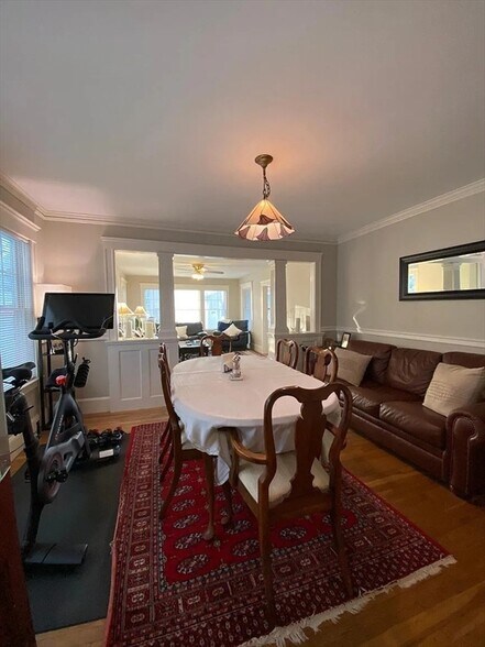 Building Photo - 7 High St