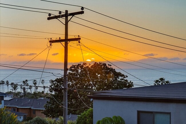 Building Photo - 3 Bedroom Home with Ocean Views in Point Loma