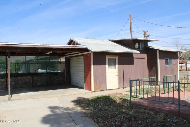 Building Photo - 9201 Mt Shasta Dr