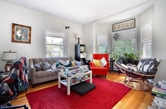 Building Photo - 166 Raymond St