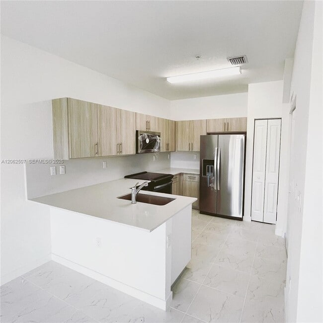 Building Photo - 15560 SW 136th St