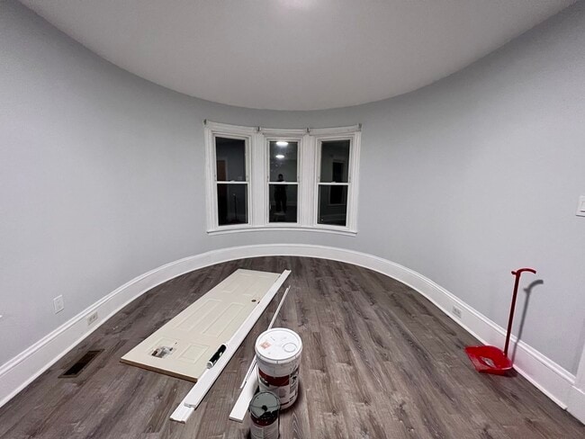 Building Photo - 88 Elmwood Ave