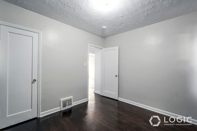 Building Photo - Spacious Home in Ogden!