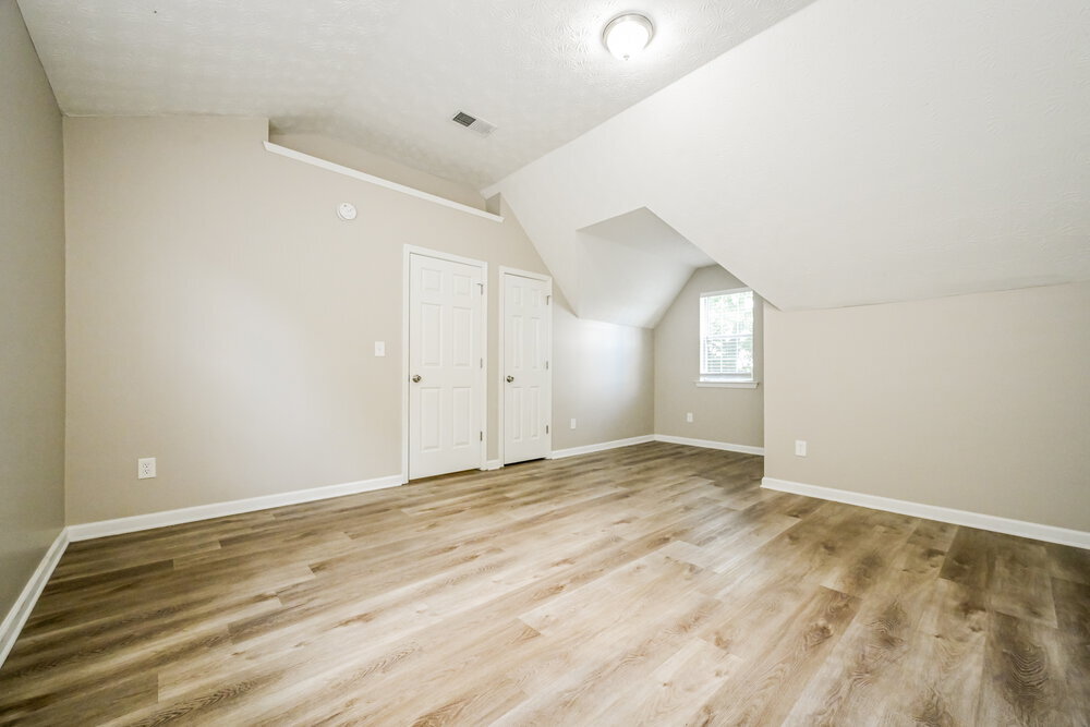 Building Photo - 409 Grove Park Dr