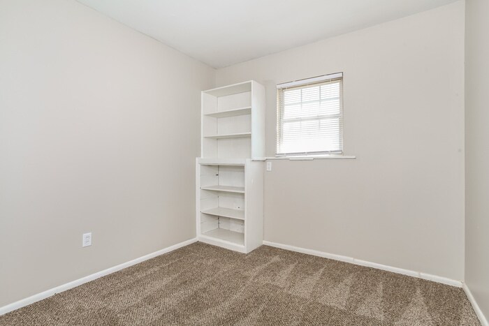 Building Photo - 3962 Woodsong Dr