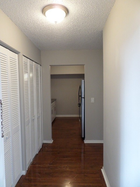 Building Photo - $25 App Fee & December Rent Free! * Spacious 2bdrm/1bath Condo ** $1,695.00** READY NOW ** No Sec...