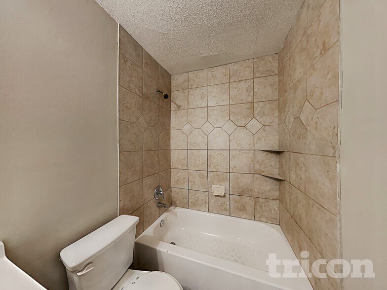 Building Photo - 947 Chase Trail