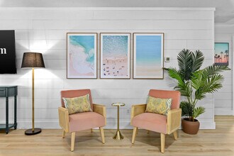 Building Photo - 12263 90th Ave