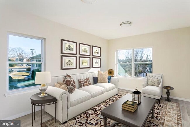 Building Photo - 4907 Hamilton Ave