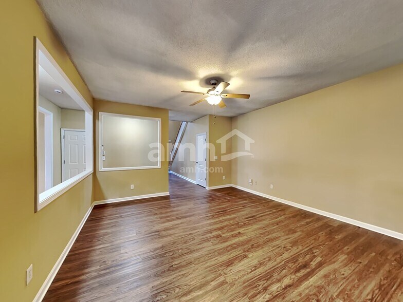 Building Photo - 3083 Newtons Crest Cir