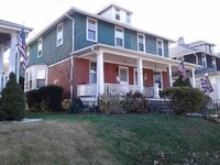 Building Photo - 1132 Stirling St