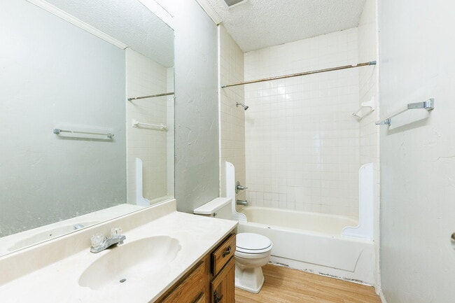 Building Photo - Great 2/2 in Central Lubbock!