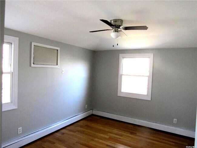 Building Photo - 93-15 240th St