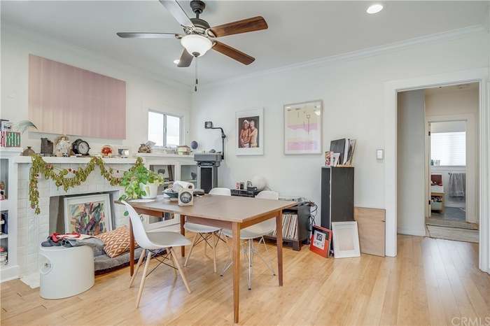 Living Room - 1134 N Mariposa Ave