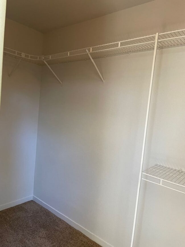 Building Photo - Tracy Home  Available for Rent