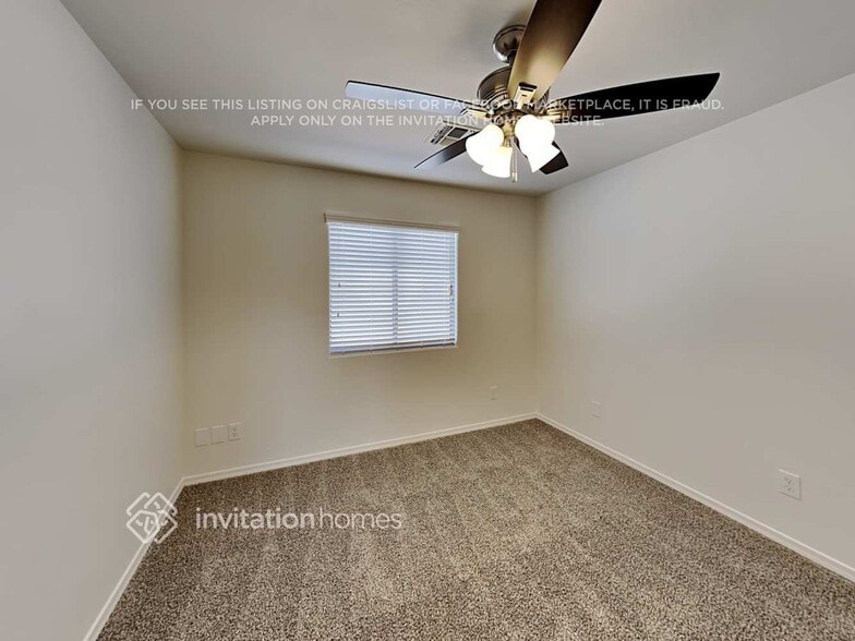 Building Photo - 2616 S 111th Dr