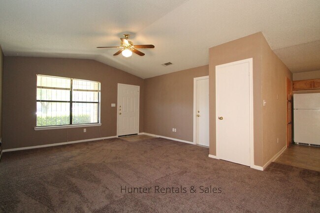 Primary Photo - Delightful Duplex!