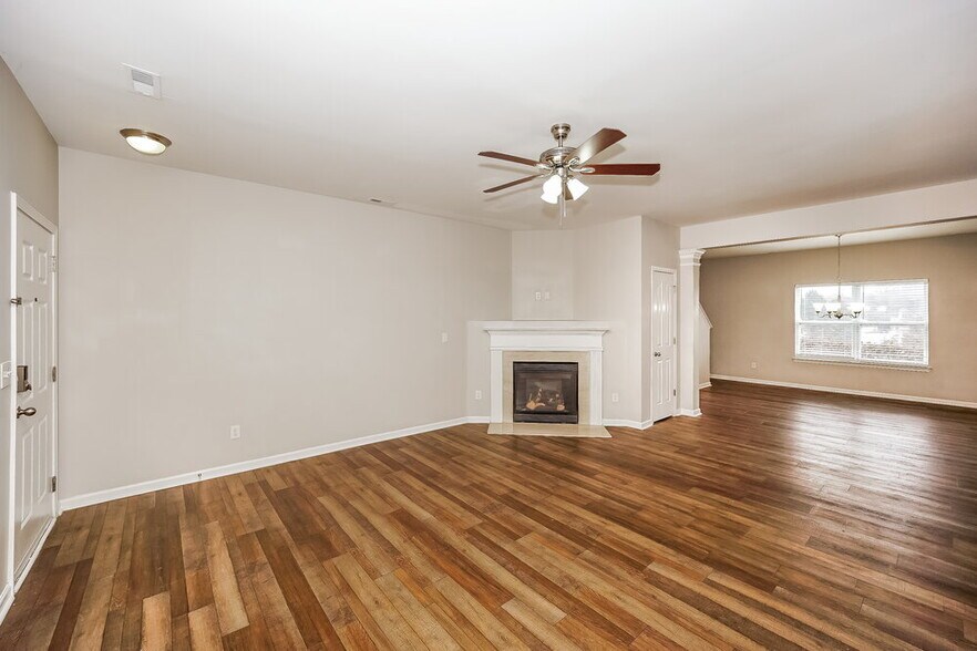 Building Photo - 255 Flanders Dr