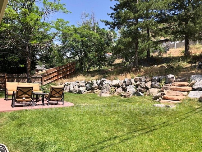 Building Photo - 3397 Eastwood Dr