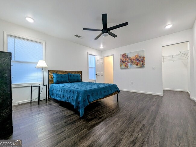 Building Photo - 2533 Godfrey Dr NW