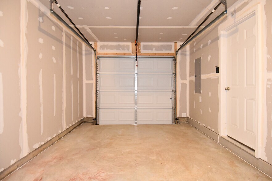 Building Photo - 11 Cecily Way