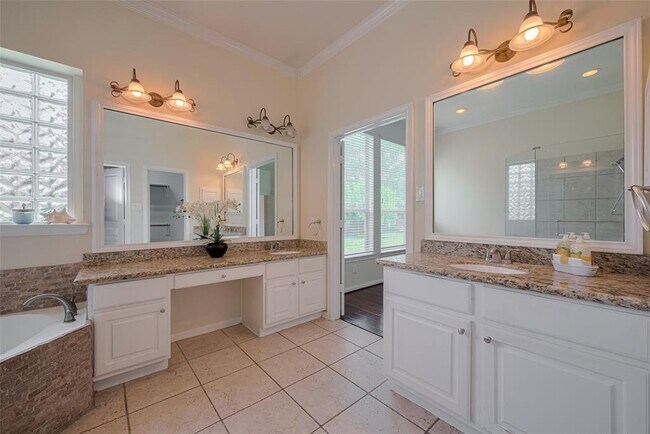 Building Photo - 4515 Tremont Glen Ln