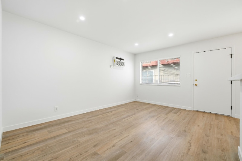 Building Photo - 5549 Fulcher Ave