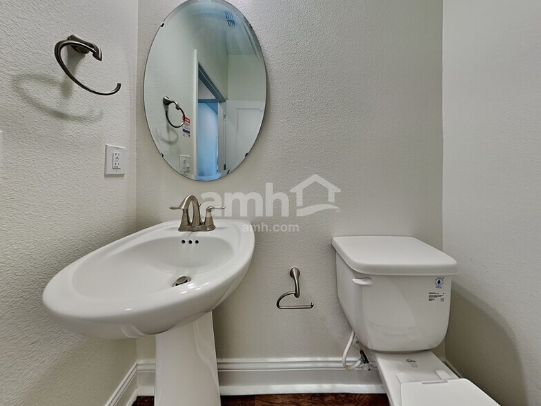 Building Photo - 954 Summer Stone Lp