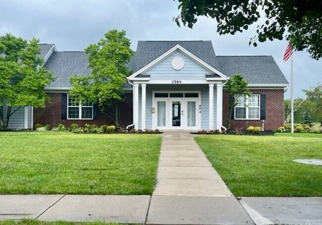 Building Photo - Crestmont 104