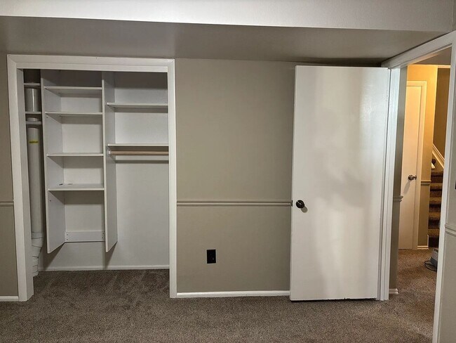 Building Photo - 595 Mountainville Cir