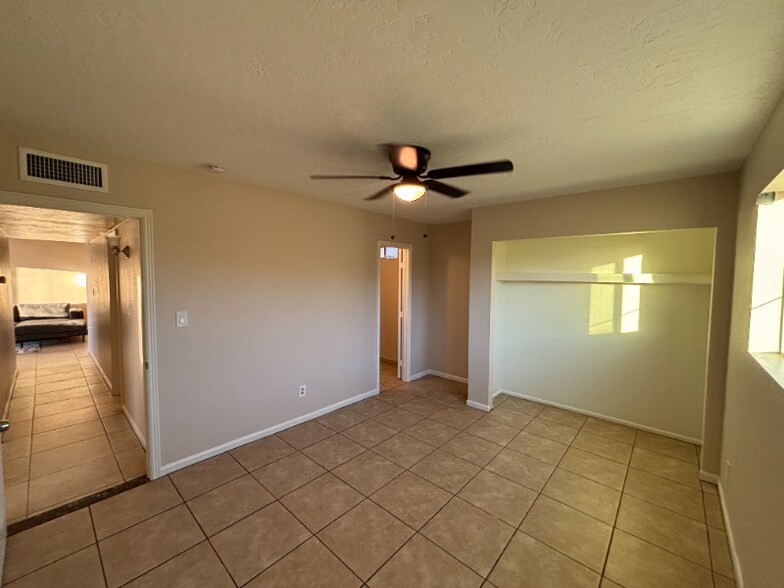 Primary Photo - 8527 N 31st Dr