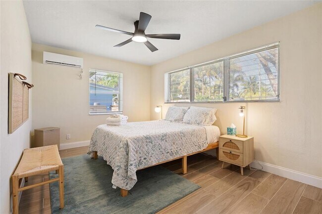 Building Photo - 20 NE 17th Ave