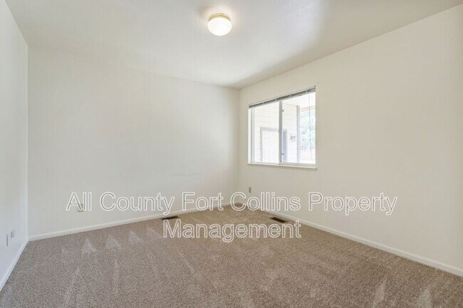 Building Photo - 6608 Kevin Dr