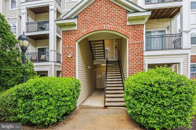 Building Photo - 12941 Centre Park Cir