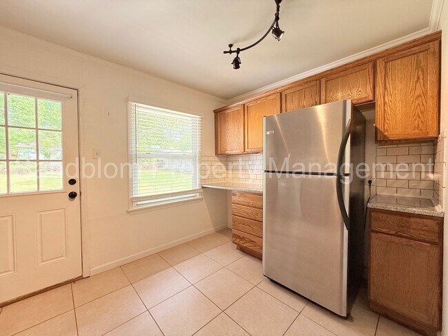 Building Photo - For Lease | Midtown Tulsa | Available Now!