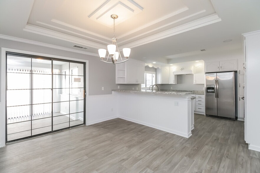 Building Photo - 6524 E Arbor Ave