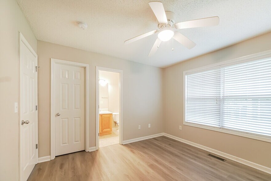 Building Photo - 427 Steadham Ct