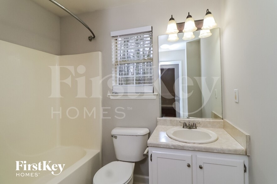 Building Photo - 139 Brooks Mill Ln