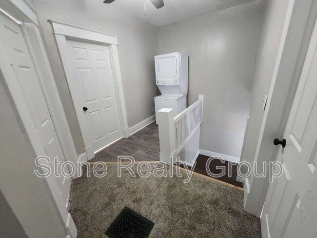 Building Photo - 1609 College Ave